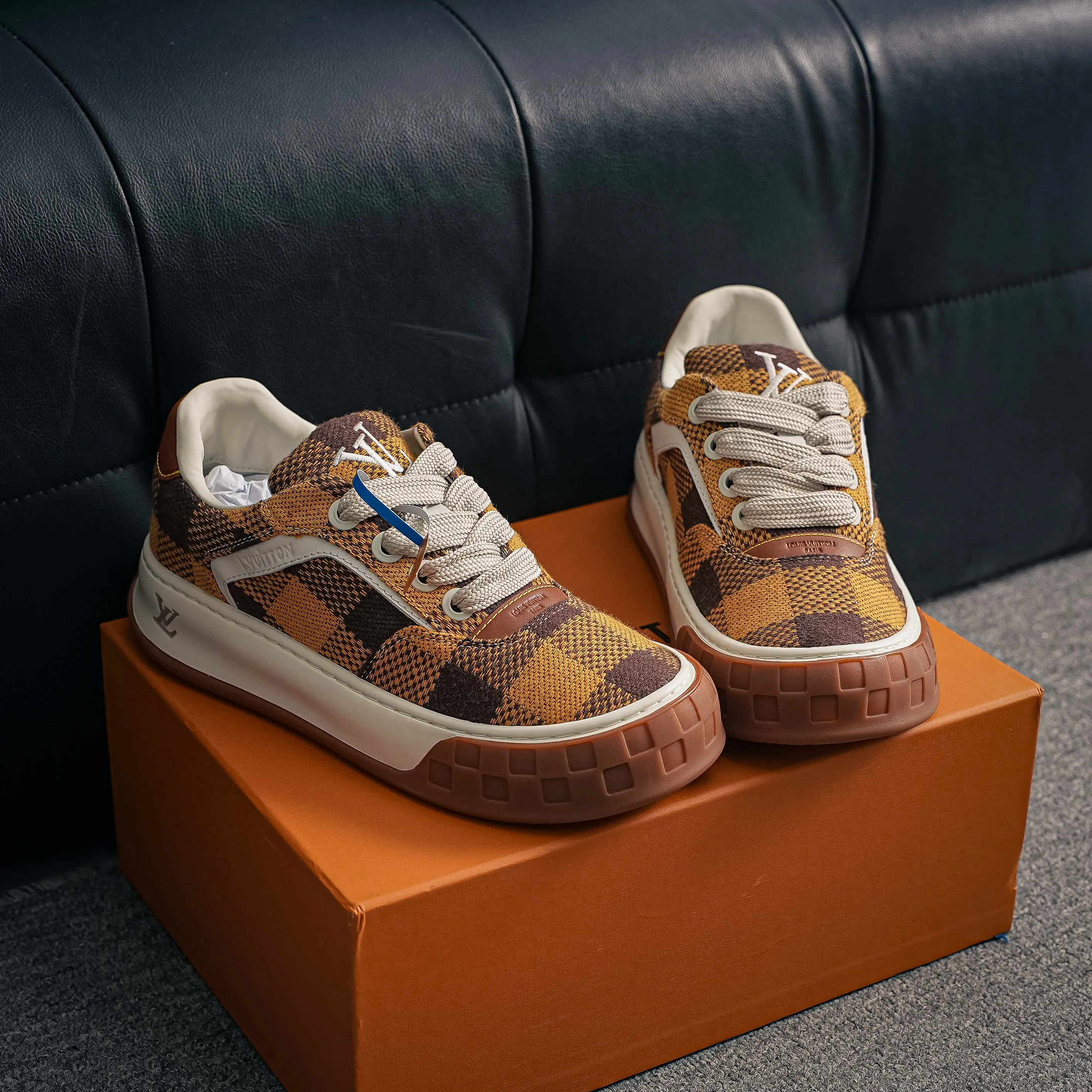 # LV- - trainer 2026 New Arrival 1：1 ！！ Shoes Cowhide Leather ， LOGO ， ➕Breathable ， 。
